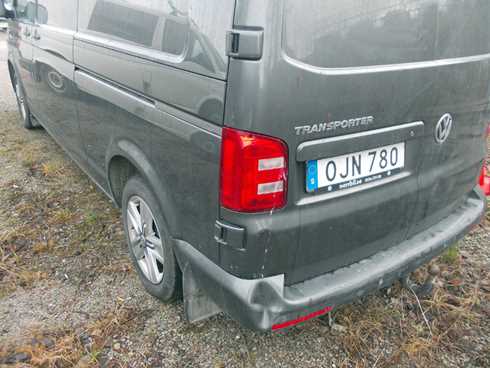 Grå Volkswagen Transporter 2.0 TDI 4Motion stulen i Norrtälje